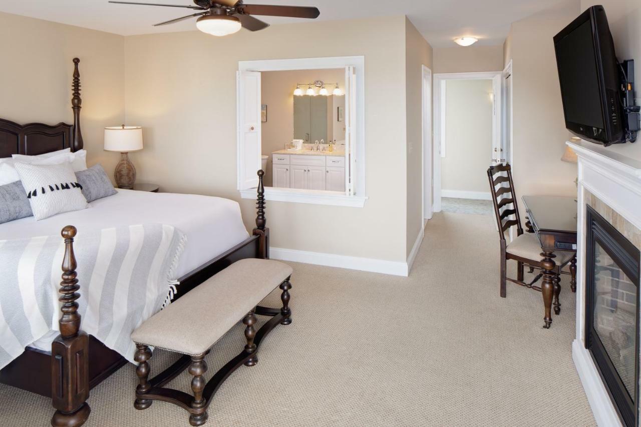 Inn At Harbor Hill Marina Niantic Ngoại thất bức ảnh